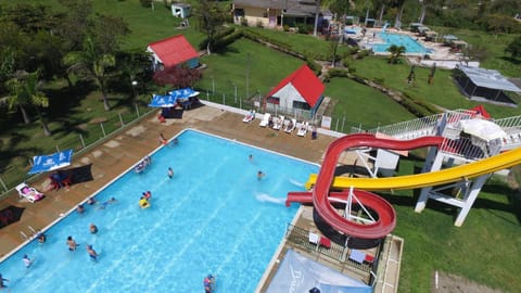 Swimming pool, Breakfast