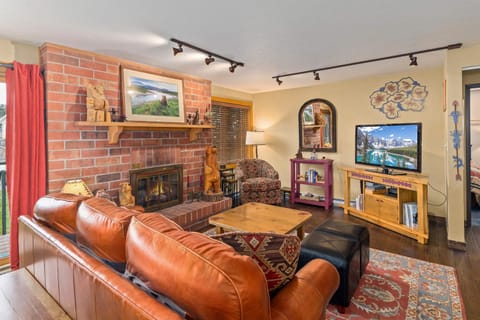 Bear Claw 107 - Ski-in Ski-out Condo! Apartment in Steamboat Springs