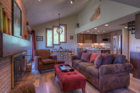 Bear Claw 404 - Ski-in Ski-out Condo! Apartment in Steamboat Springs