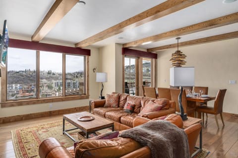 Edgemont 2601 - Luxury Ski-in Ski-out Condo Apartment in Steamboat Springs