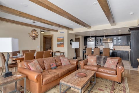 Edgemont 2601 - Luxury Ski-in Ski-out Condo Apartment in Steamboat Springs