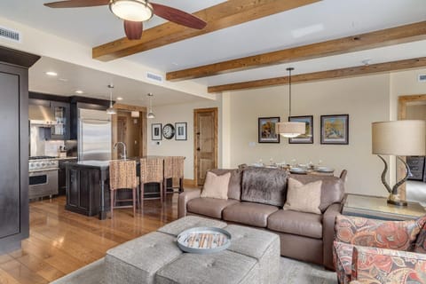 Edgemont 2602 - Luxury Ski-in Ski-out Condo Apartment in Steamboat Springs