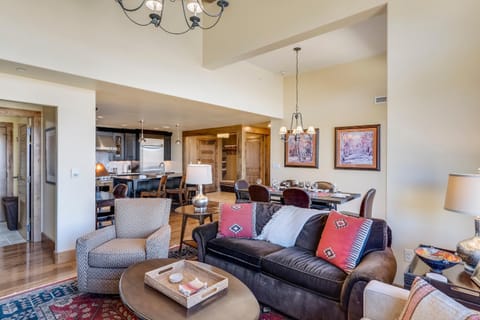 Edgemont 2707 - Luxury Ski-in Ski-out Condo Apartment in Steamboat Springs