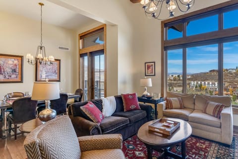 Edgemont 2707 - Luxury Ski-in Ski-out Condo Apartment in Steamboat Springs