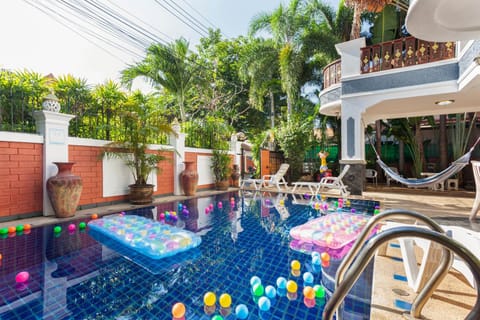 MADEE VILLA - PATTAYA HOLIDAY HOUSE WALKING STREET 6 bedrooms Villa in Pattaya City