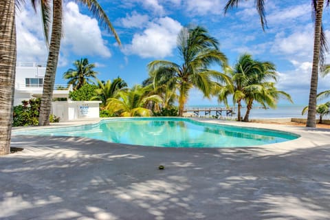 Bathroom, Beach, Swimming pool