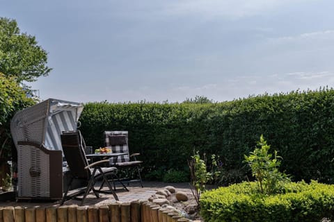 Haus-Blum-schoene-Ferienwohnung-in-absolut-ruhiger-Lage-in-Westerland Apartment in Westerland