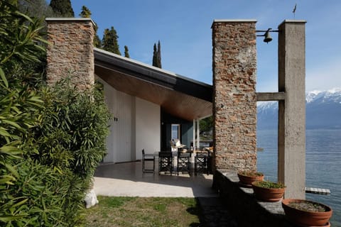 Facade/entrance, Balcony/Terrace, Dining area