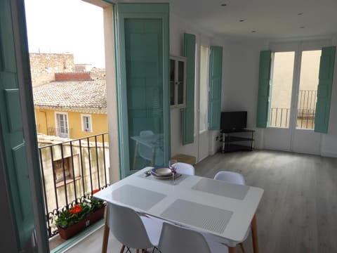 Apoteka apartaments Condo in Figueres
