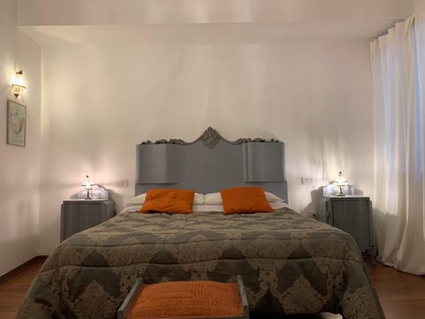 Le stanze di Anna Rita all'Arco Polinori Bed and Breakfast in Foligno