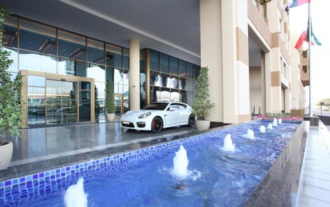 Metropolitan Hotel Dubai Hotel in Dubai