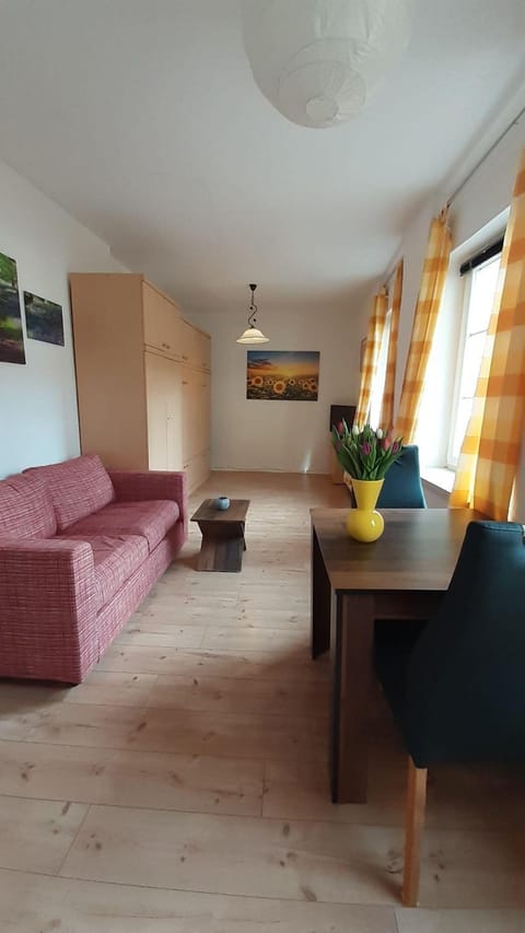 1-Zimmer-Apartment-2-Hochparterre Apartment in Lubeck