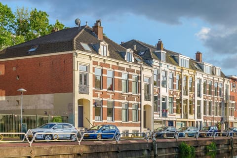 Property building, Street view