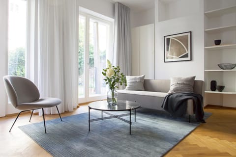 Living room, Photo of the whole room