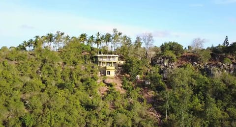 Arcadia Cliff House House in Kenya