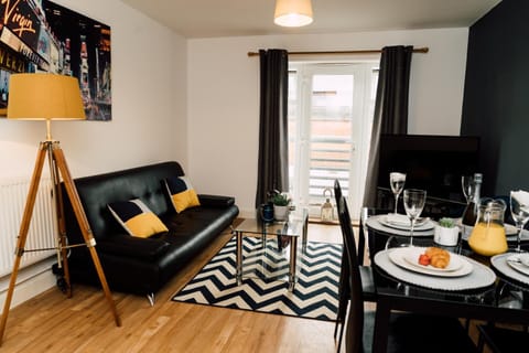 Contractor Stays I Long Stay Offer I Gated Parking I WIFI I Workspace I PRIDE APARTMENTS Copropriété in Derby