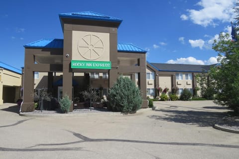 Rocky Inn Express Hotel in Rocky Mountain House
