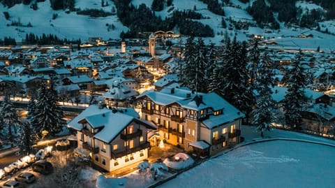 Property building, Night, Bird's eye view, Winter, City view