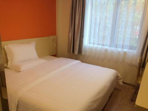 7Days Inn South Beijing Railway Station Yangqiao Hotel in Beijing