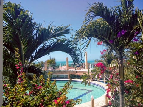 Photo of the whole room, Sea view