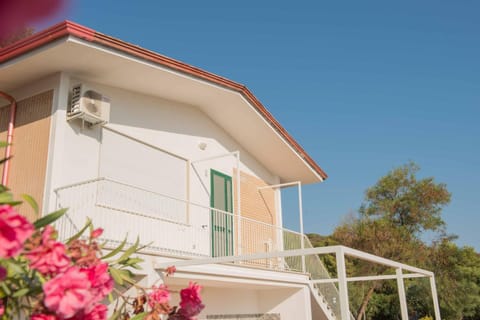 Property building, Balcony/Terrace