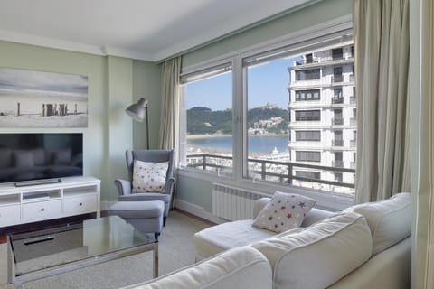 Koxka - Basque Stay Condo in San Sebastian