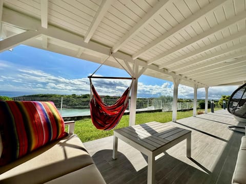 Balcony/Terrace, Living room, Seating area, Sea view