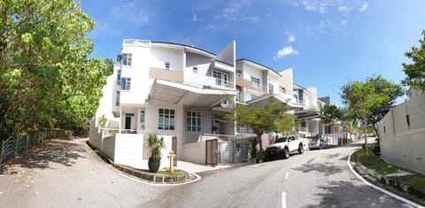 Shamrock Villas Corner OR Seaview OR Standard Chalet in Tanjung Bungah