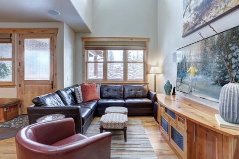 Placer Ridge Lookout Apartment House in Breckenridge