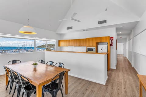 Crows Nest 6 Teramby Road D Albora Marina Appartement in Nelson Bay
