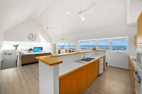 Crows Nest 6 Teramby Road D Albora Marina Appartement in Nelson Bay