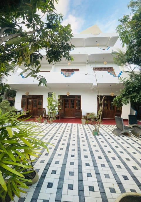 Resort of Happiness Hotel in Mirissa