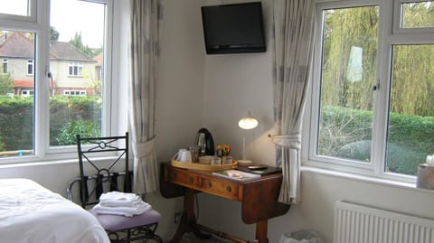 Savannah Bed and Breakfast Bed and Breakfast in Egham
