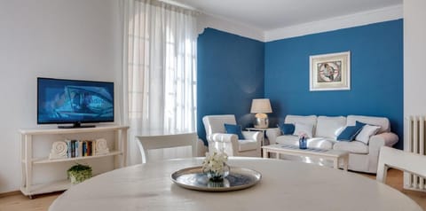 Rambaldi Apartments Casa nr 6 with shared Terrace Condominio in Bardolino