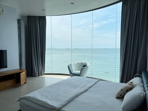 Nancy Beach Front Villa Villa in Vung Tau