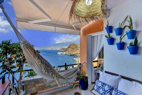 Patio, Day, Natural landscape, View (from property/room), Balcony/Terrace, Mountain view, Sea view