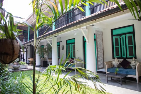 Parawa House Hotel in Galle