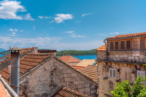 Nearby landmark, Day, Natural landscape, Landmark view, Sea view