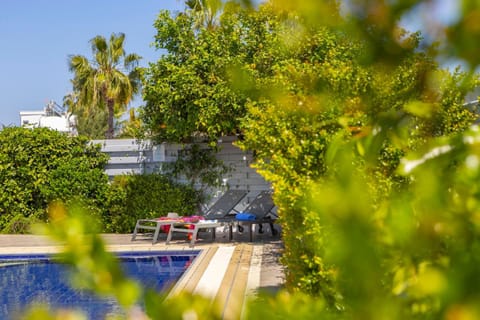 Azure Luxury Pool Villa Villa in Protaras