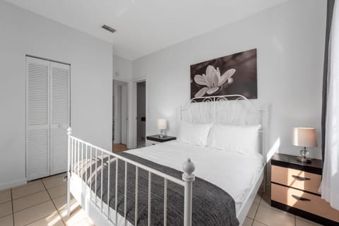 South Beach Two Bedroom Apartment Eigentumswohnung in Flamingo Lummus