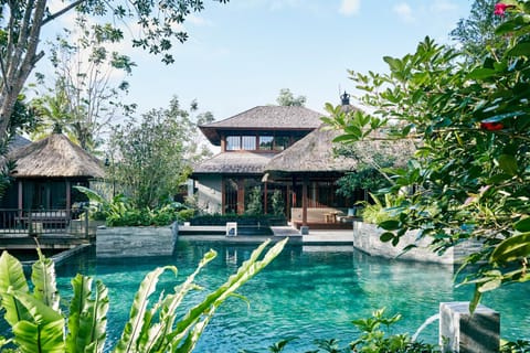 Photo of the whole room, Garden view, Pool view