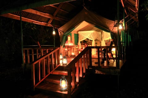 Mbali Mbali Gombe Lodge Capanno nella natura in Tanzania