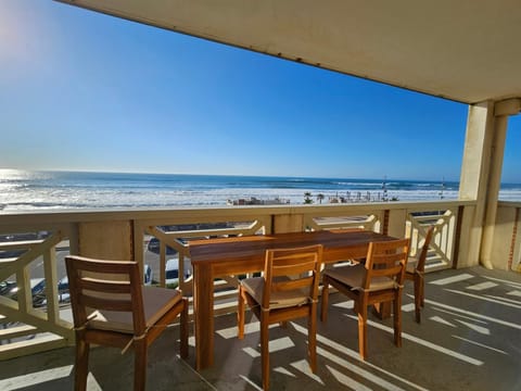 Property building, Patio, Sea view