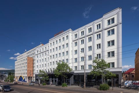 Property building, Facade/entrance