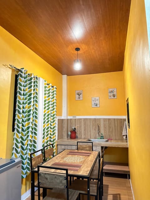 Vhauschild Transient Rooms -B Casa in Ilocos Region