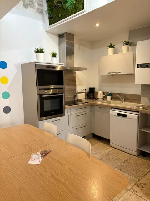 Holiday in Arles -Maison du Centre Historique House in Arles