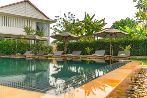 Pool view, Swimming pool