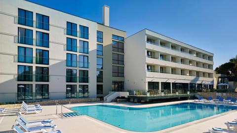 Property building, Swimming pool