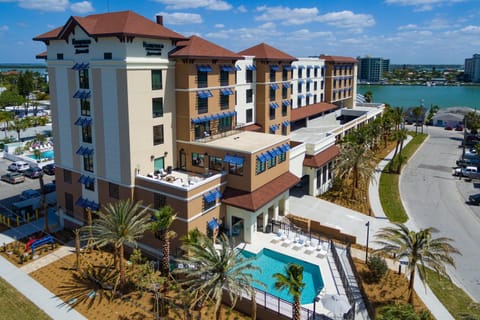 Fairfield Inn & Suites by Marriott Clearwater Beach Hotel in Clearwater Beach