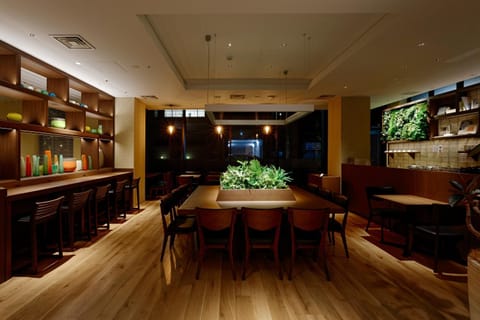 Restaurant/places to eat, Communal lounge/ TV room